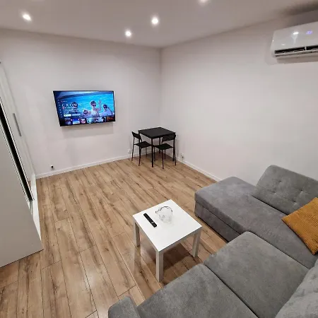 Apartamenty W Pelni Wyposazone W Centrum Miasta Inowrocław Exterior foto