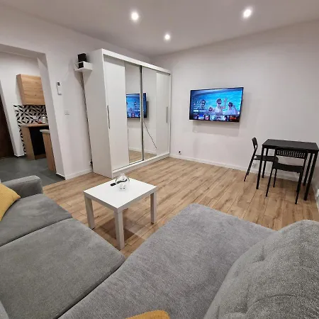 Apartamenty W Pelni Wyposazone W Centrum Miasta Inowrocław Exterior foto